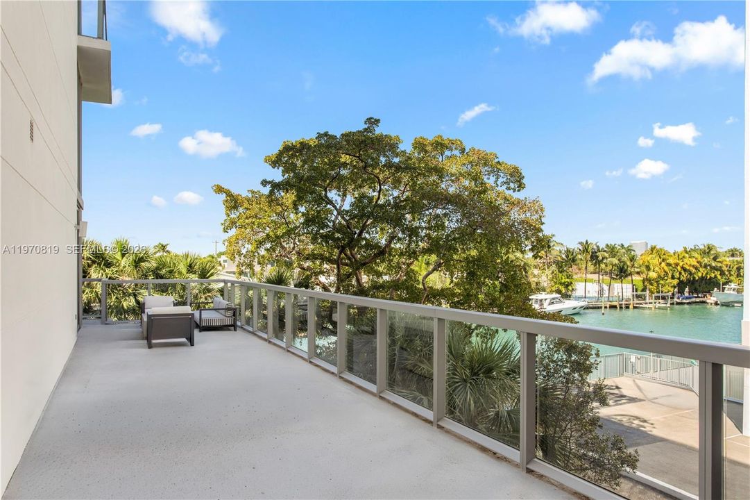 En Venta: $1,880,000 (3 camas, 3 baños, 1882 Pies cuadrados)