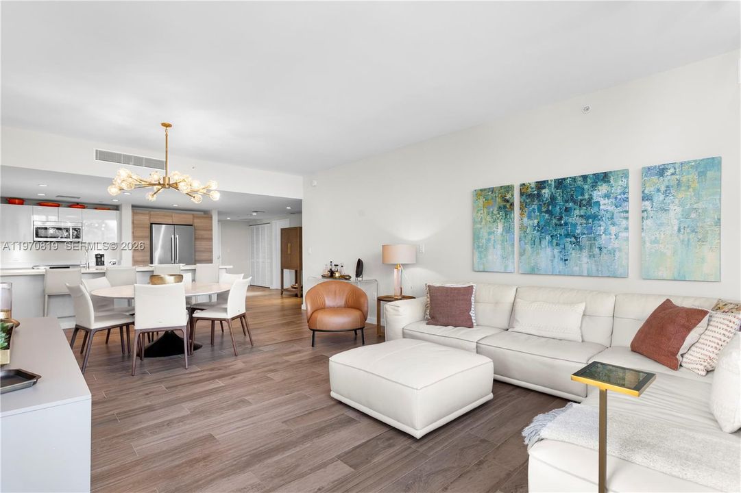 En Venta: $1,880,000 (3 camas, 3 baños, 1882 Pies cuadrados)