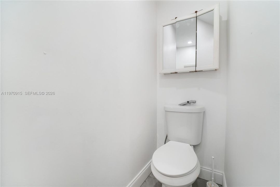 En Venta: $320,000 (3 camas, 2 baños, 1859 Pies cuadrados)