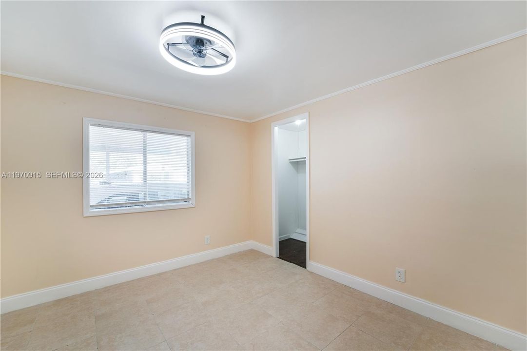 En Venta: $320,000 (3 camas, 2 baños, 1859 Pies cuadrados)