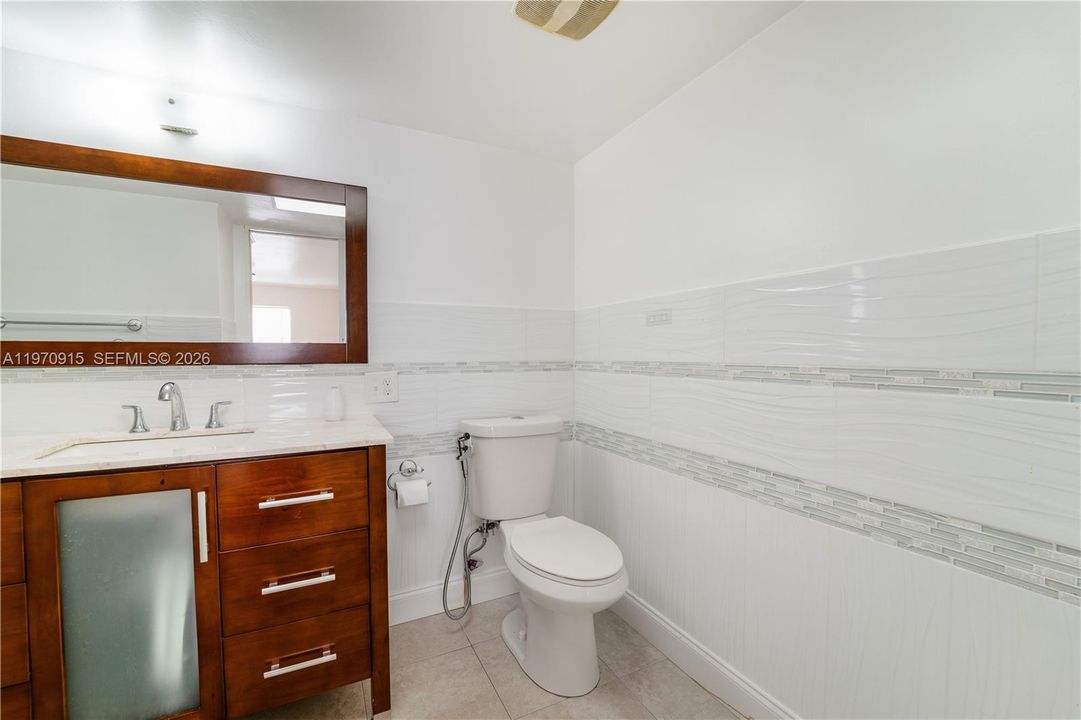 En Venta: $320,000 (3 camas, 2 baños, 1859 Pies cuadrados)