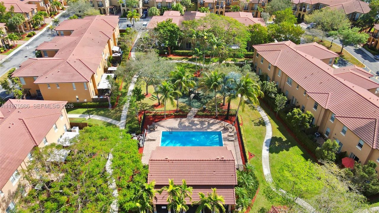 For Sale: $515,000 (3 beds, 3 baths, 2006 Square Feet)