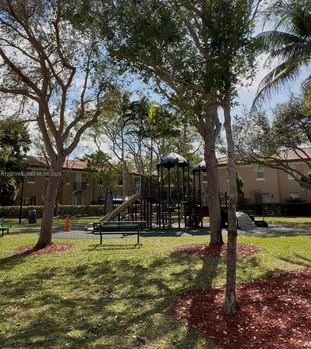 For Sale: $515,000 (3 beds, 3 baths, 2006 Square Feet)