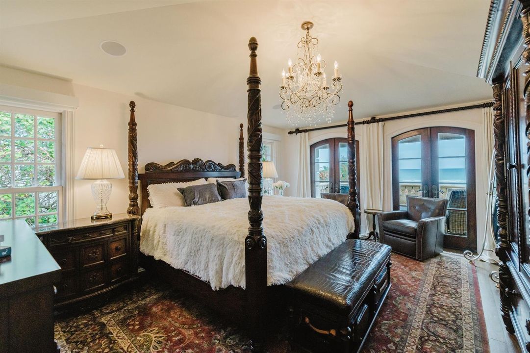 Upstairs Bedroom 1