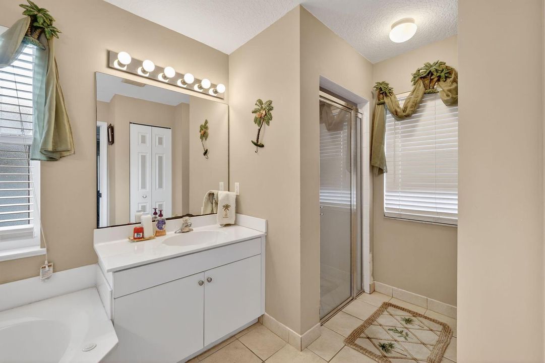 9042-07 Primary Bath 2