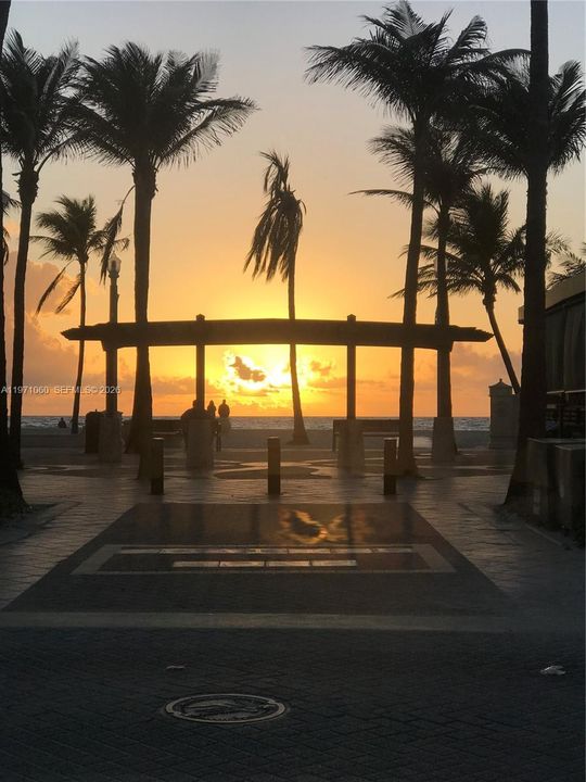 Hollywood beach broadwalk