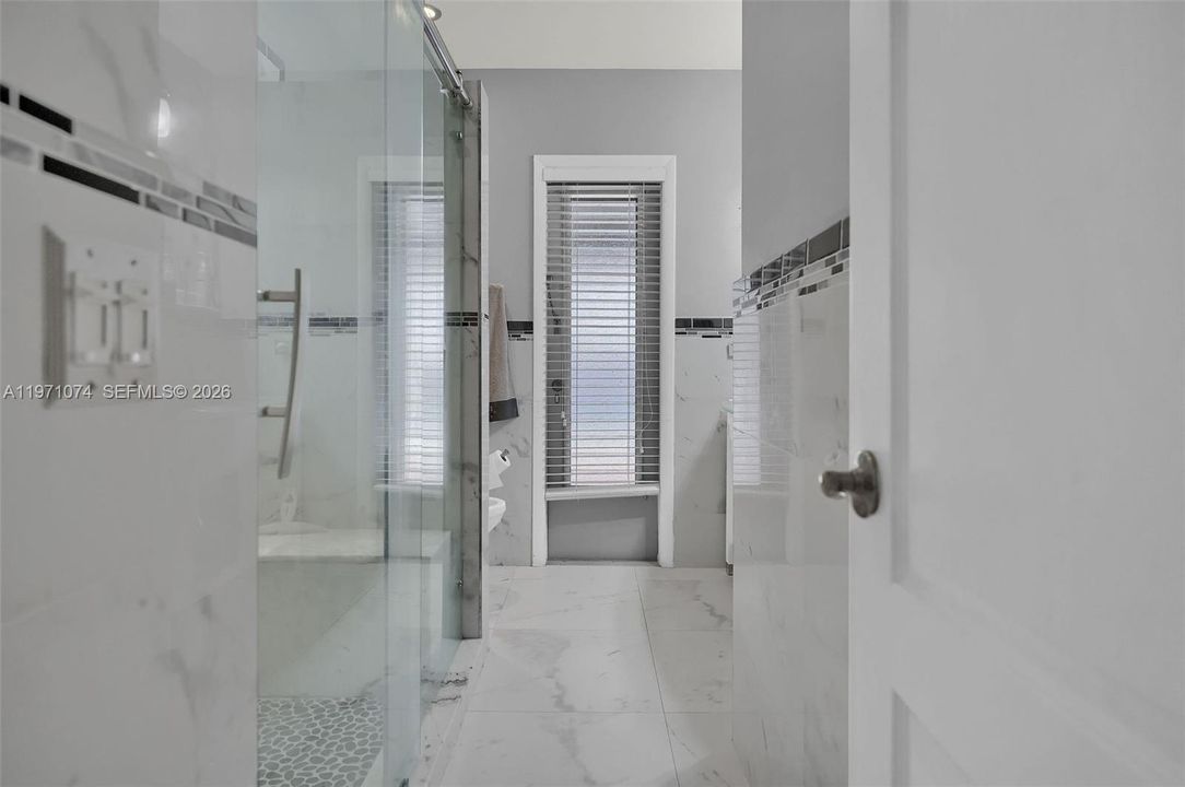 Recently Sold: $760,000 (4 beds, 2 baths, 2032 Square Feet)
