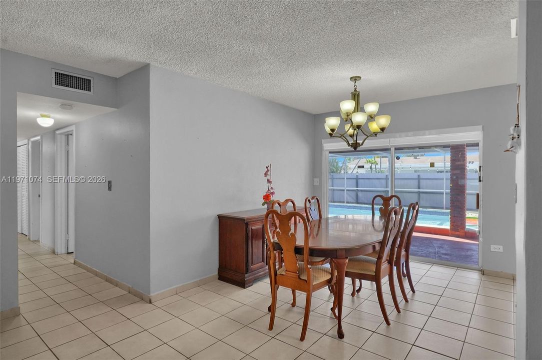 Recently Sold: $760,000 (4 beds, 2 baths, 2032 Square Feet)