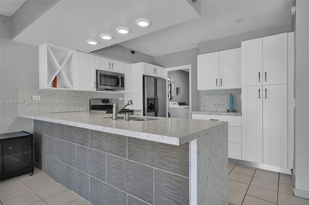 Recently Sold: $760,000 (4 beds, 2 baths, 2032 Square Feet)