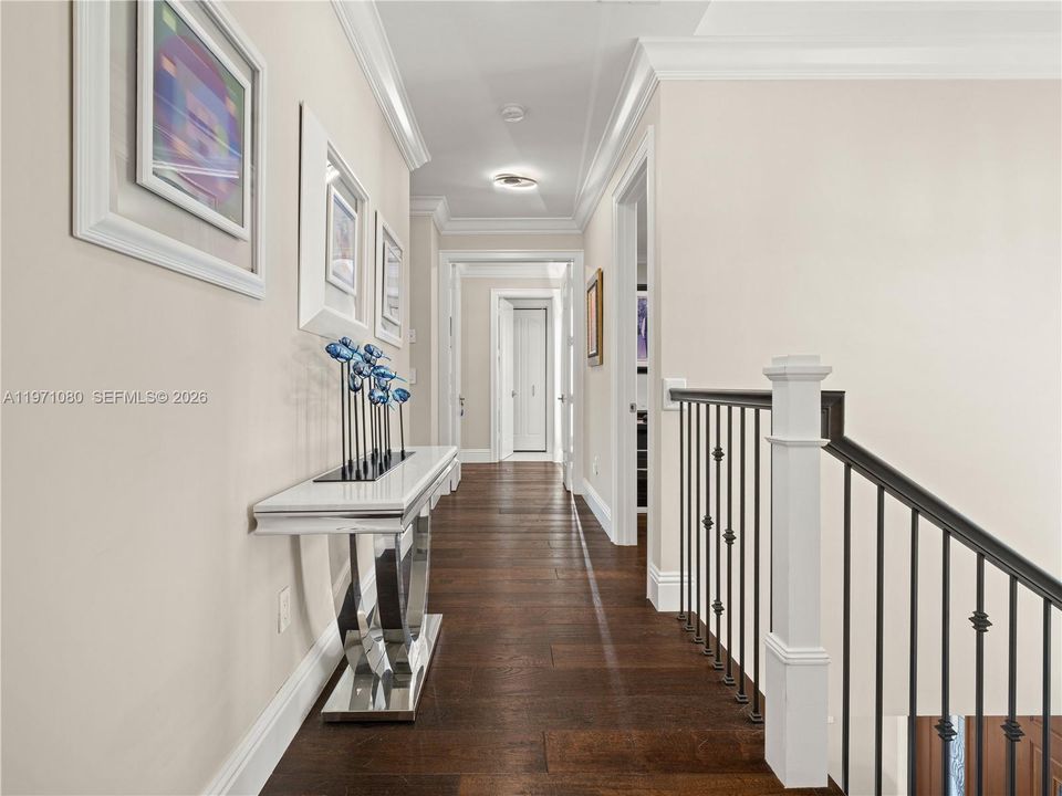 Vendido Recientemente: $2,975,000 (5 camas, 5 baños, 3534 Pies cuadrados)