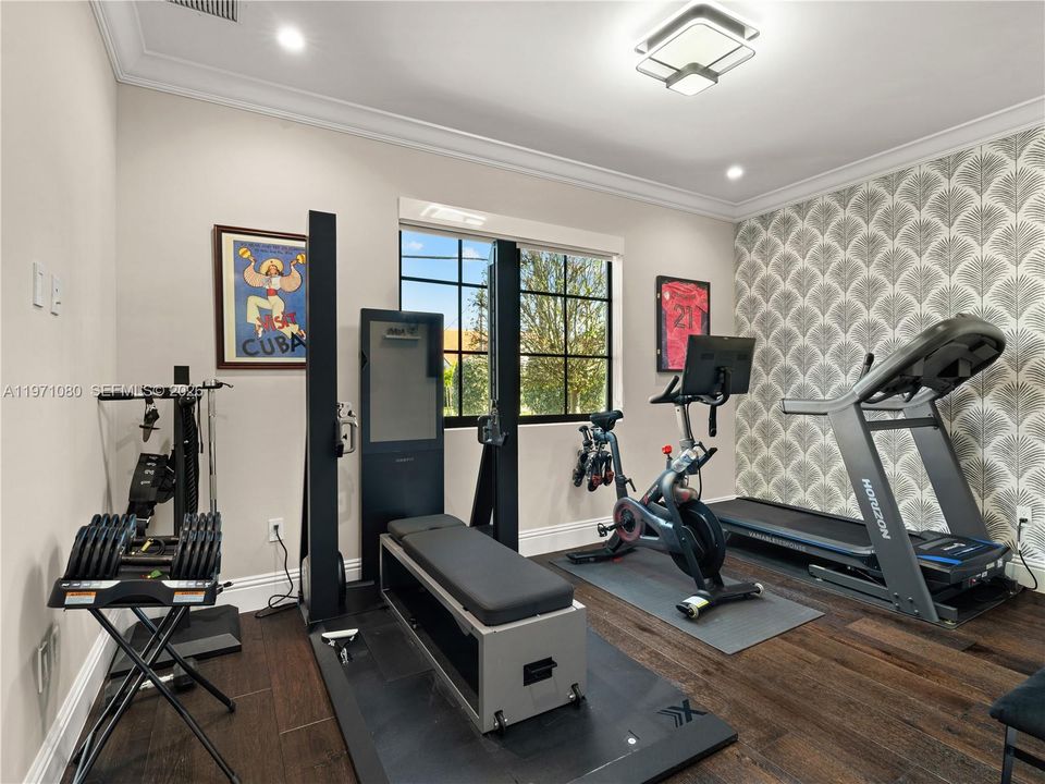 Vendido Recientemente: $2,975,000 (5 camas, 5 baños, 3534 Pies cuadrados)