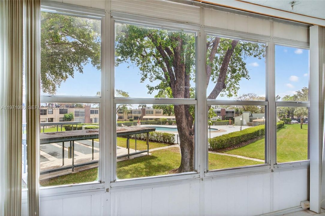 На продажу: $100,000 (2 спален, 2 ванн, 1000 Квадратных фут)