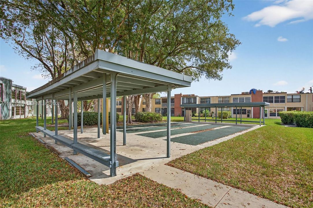 На продажу: $100,000 (2 спален, 2 ванн, 1000 Квадратных фут)