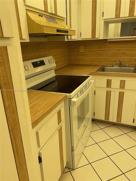Vendido Recientemente: $239,000 (1 camas, 1 baños, 854 Pies cuadrados)