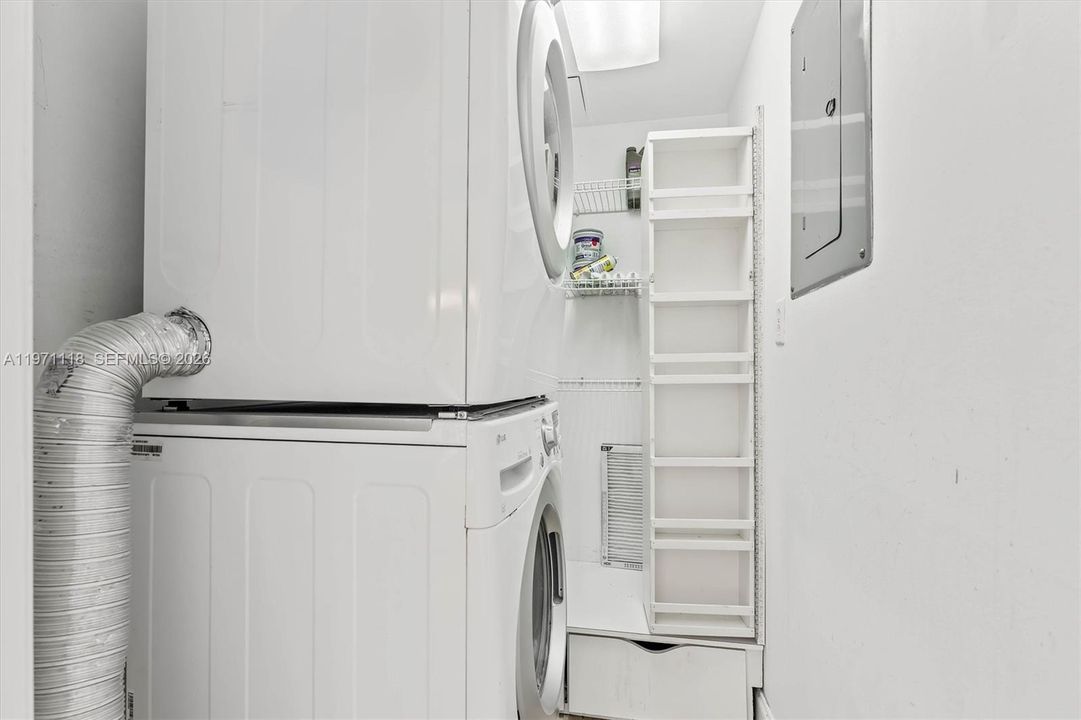 На продажу: $517,500 (2 спален, 2 ванн, 1557 Квадратных фут)