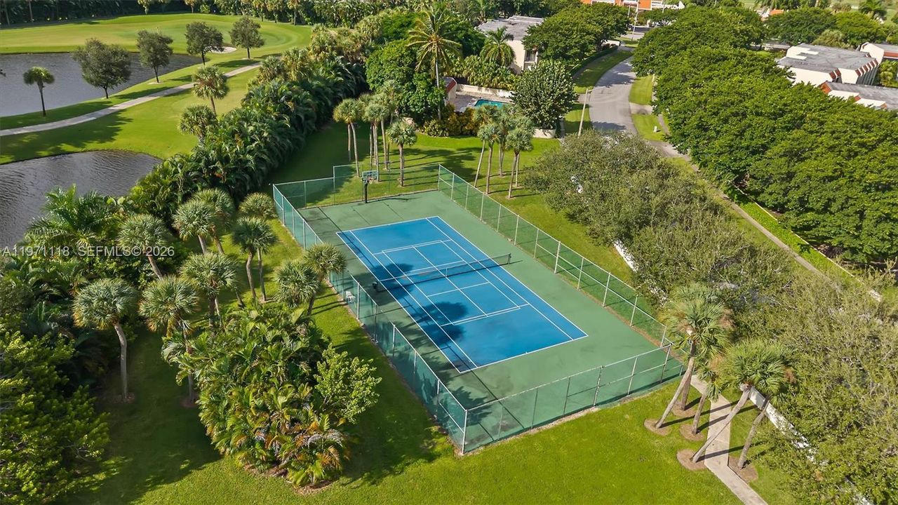 На продажу: $517,500 (2 спален, 2 ванн, 1557 Квадратных фут)