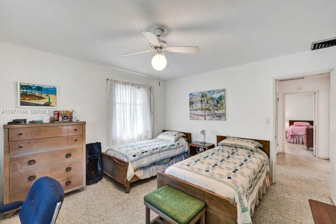Activo con contrato: $685,000 (2 camas, 2 baños, 1466 Pies cuadrados)