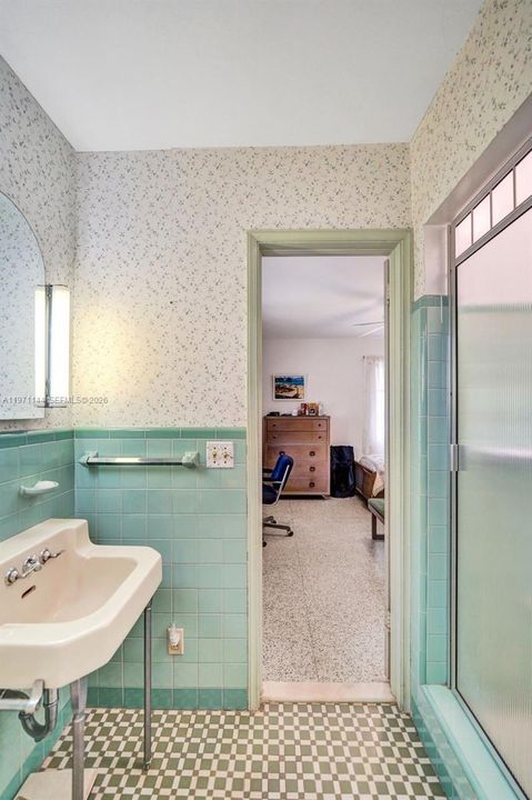 Activo con contrato: $685,000 (2 camas, 2 baños, 1466 Pies cuadrados)