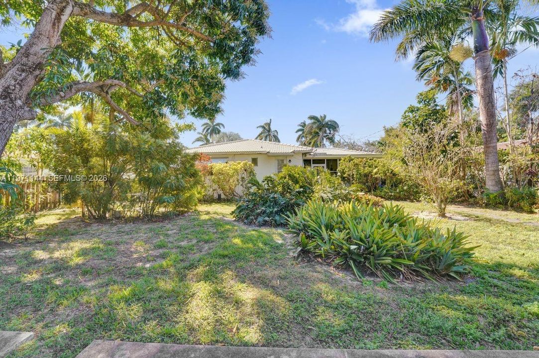 Activo con contrato: $685,000 (2 camas, 2 baños, 1466 Pies cuadrados)