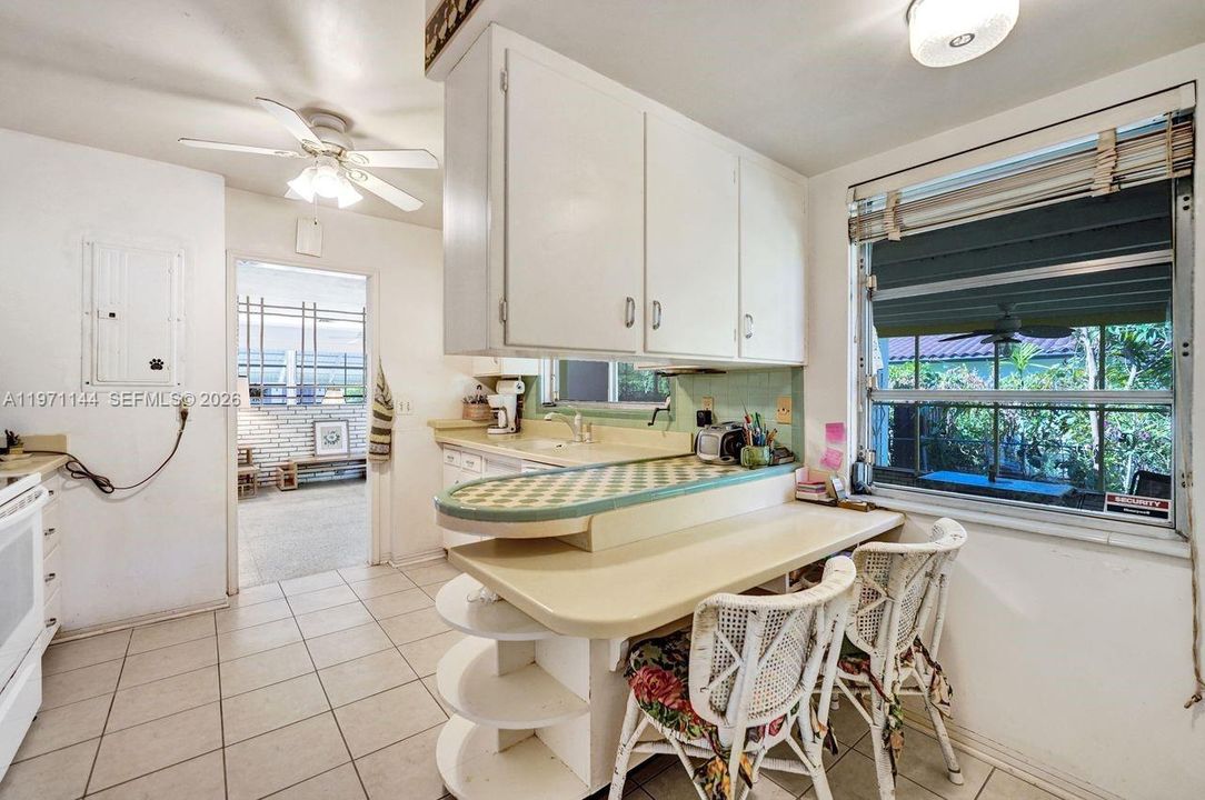 Activo con contrato: $685,000 (2 camas, 2 baños, 1466 Pies cuadrados)