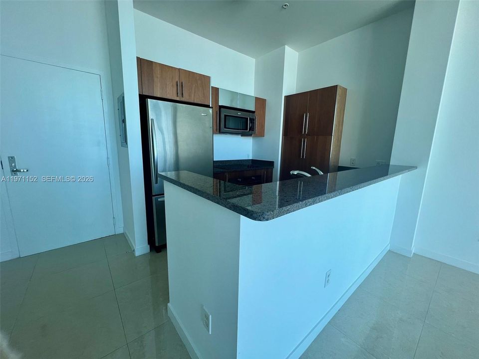 На продажу: $425,000 (1 спален, 1 ванн, 734 Квадратных фут)