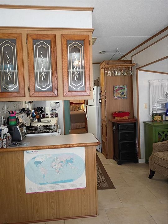 For Sale: $360,000 (1 beds, 1 baths, 367 Square Feet)