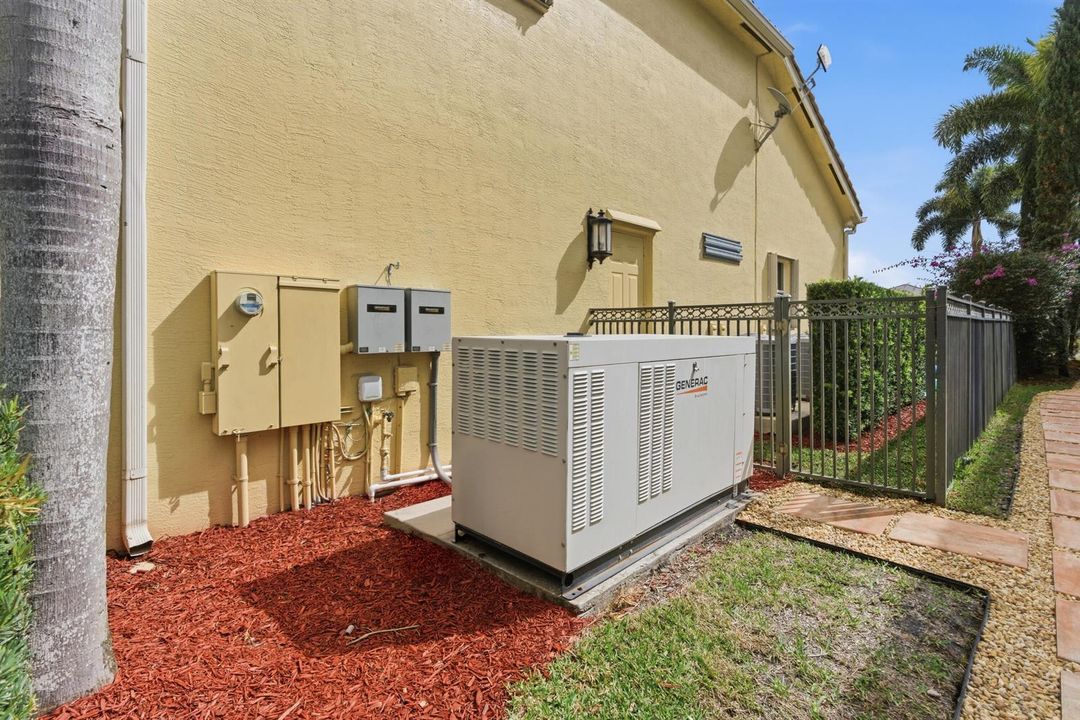 2200 Widener Ter-13.jpg-FULL