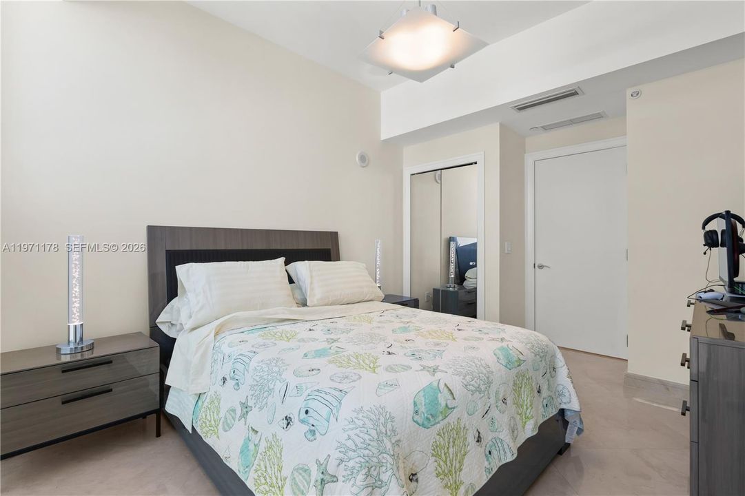 Active With Contract: $4,195,000 (4 beds, 5 baths, 2871 Square Feet)