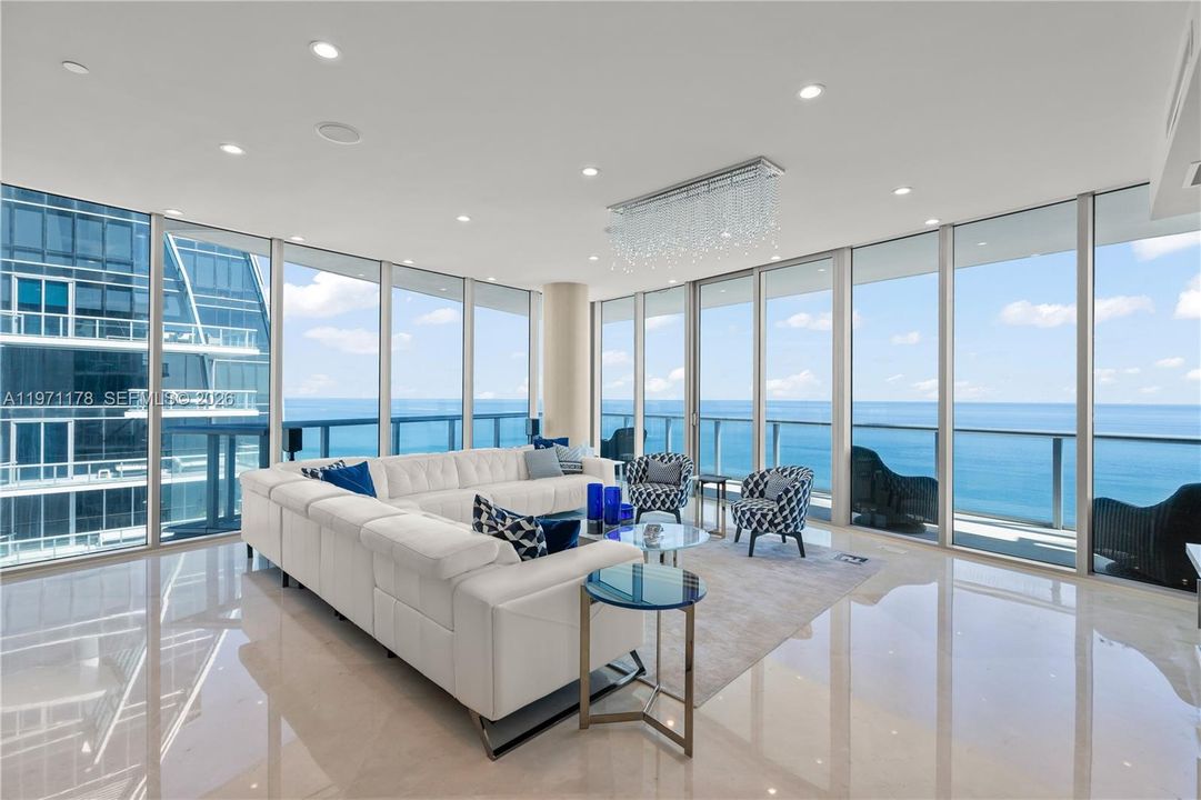 Active With Contract: $4,195,000 (4 beds, 5 baths, 2871 Square Feet)