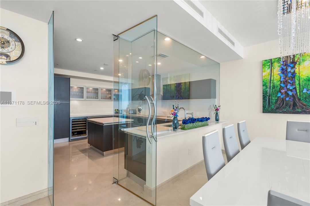 Active With Contract: $4,195,000 (4 beds, 5 baths, 2871 Square Feet)