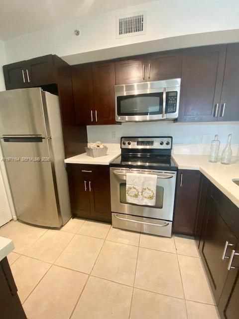 En Venta: $315,000 (3 camas, 2 baños, 1125 Pies cuadrados)