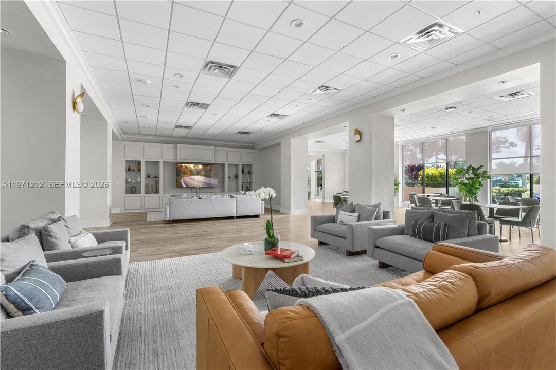 For Sale: $539,000 (2 beds, 2 baths, 1190 Square Feet)