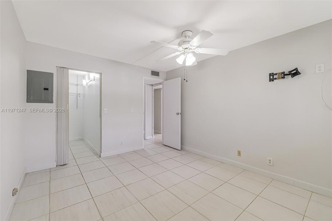 For Sale: $89,500 (2 beds, 2 baths, 880 Square Feet)