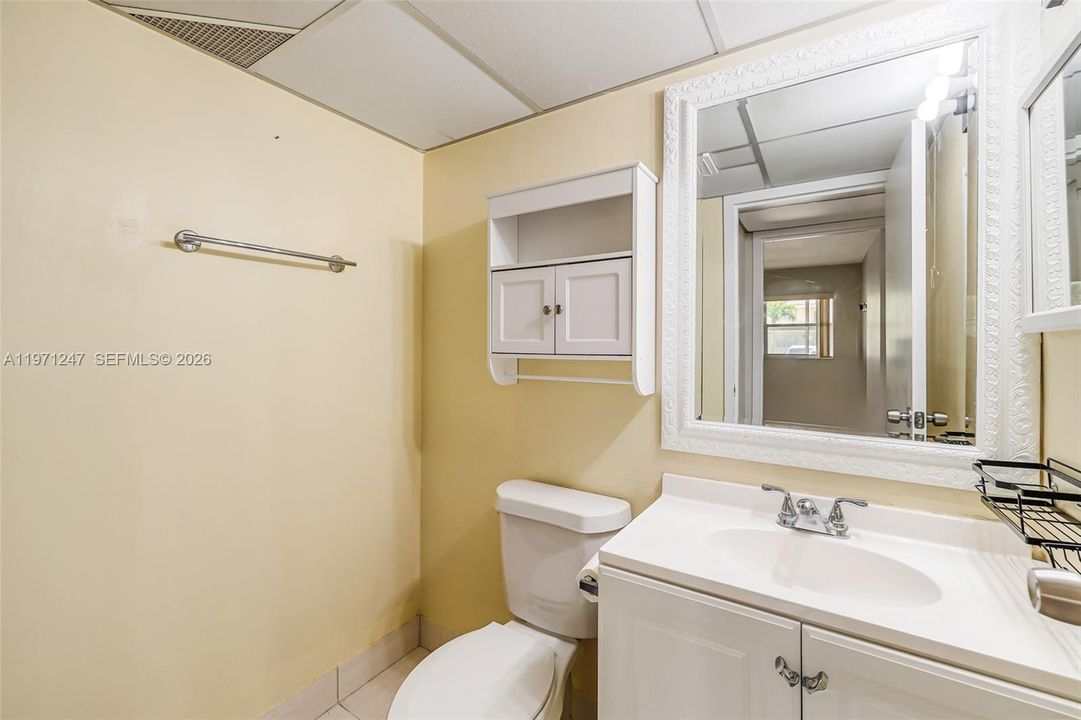 For Sale: $89,500 (2 beds, 2 baths, 880 Square Feet)