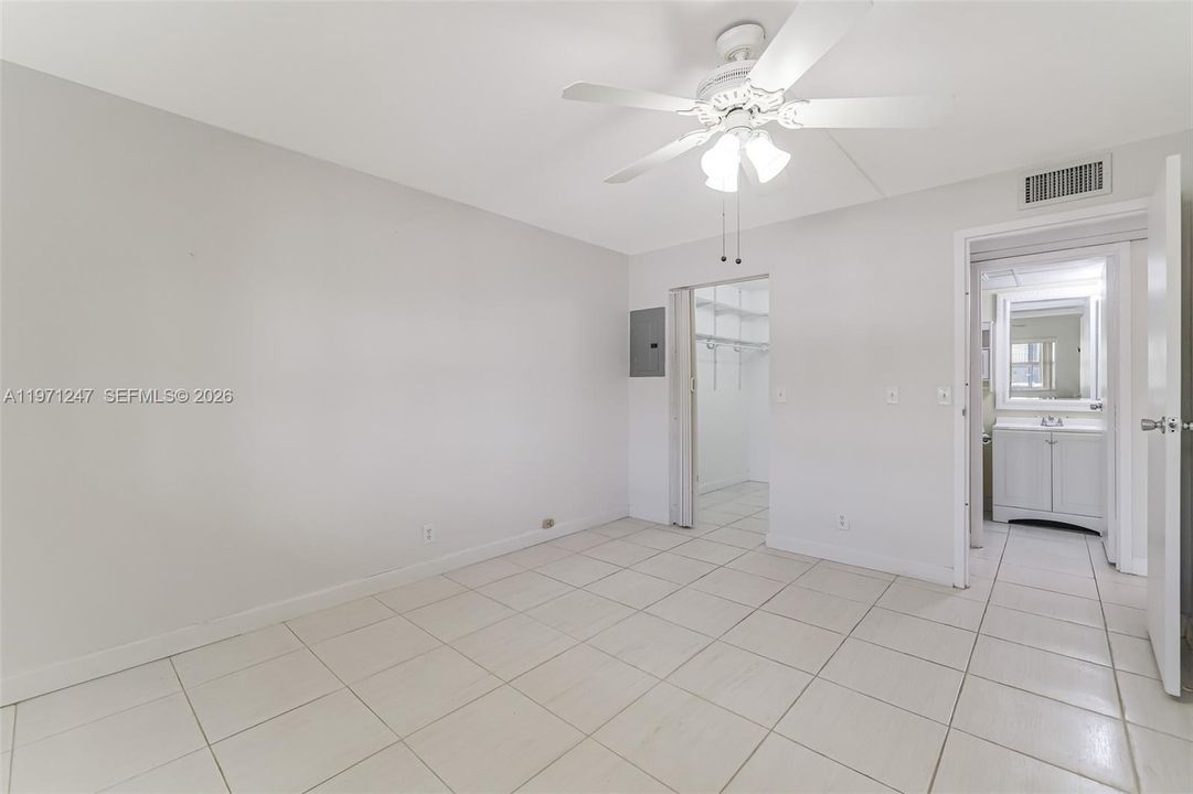 For Sale: $89,500 (2 beds, 2 baths, 880 Square Feet)