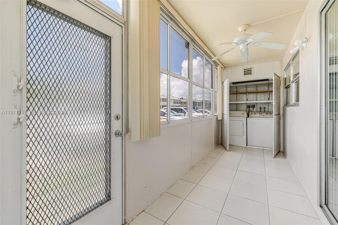 For Sale: $89,500 (2 beds, 2 baths, 880 Square Feet)