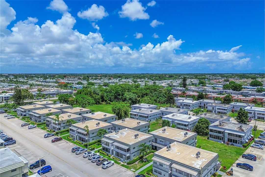 For Sale: $89,500 (2 beds, 2 baths, 880 Square Feet)