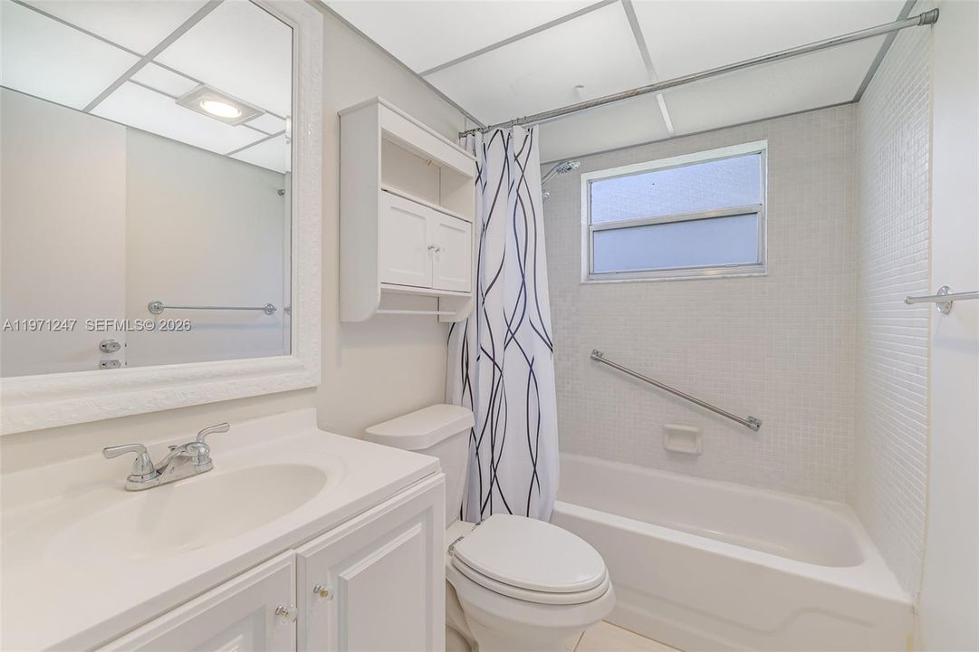 For Sale: $89,500 (2 beds, 2 baths, 880 Square Feet)