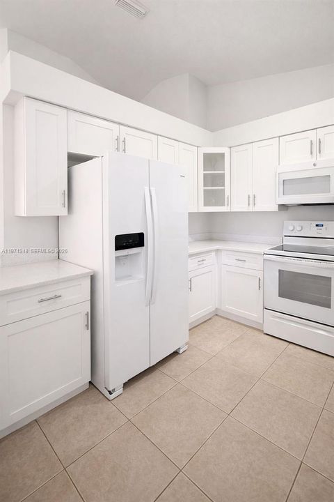 На продажу: $275,000 (3 спален, 2 ванн, 1277 Квадратных фут)