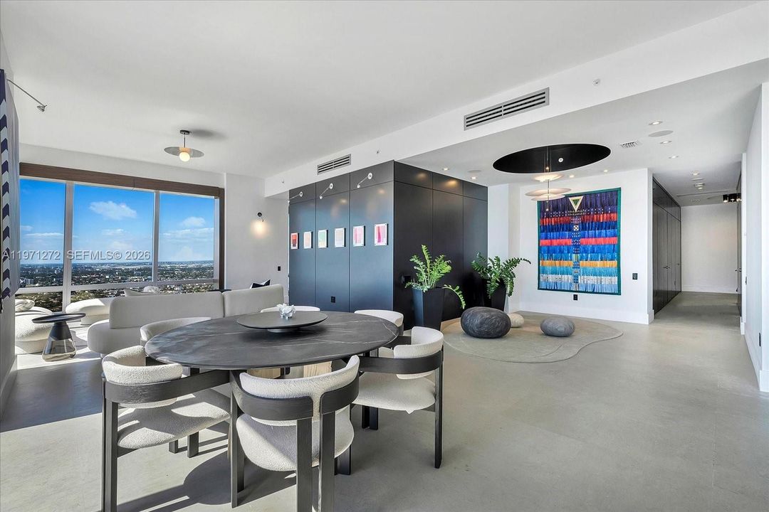 Active With Contract: $5,950,000 (3 beds, 5 baths, 3449 Square Feet)