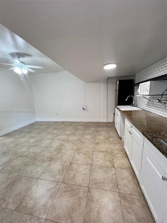 Active With Contract: $1,500 (1 beds, 1 baths, 1583 Square Feet)