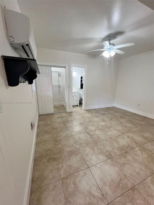 Active With Contract: $1,500 (1 beds, 1 baths, 1583 Square Feet)