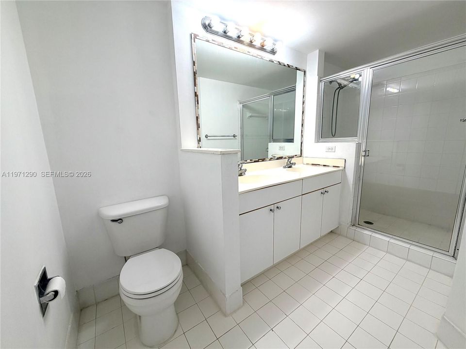 For Sale: $479,000 (2 beds, 2 baths, 1116 Square Feet)