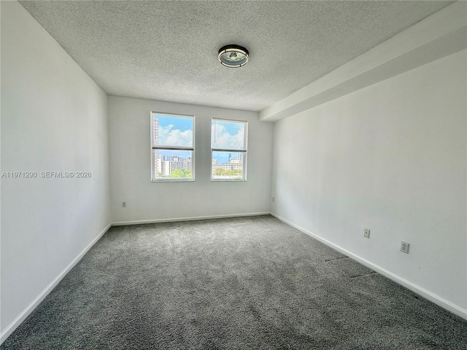 For Sale: $479,000 (2 beds, 2 baths, 1116 Square Feet)