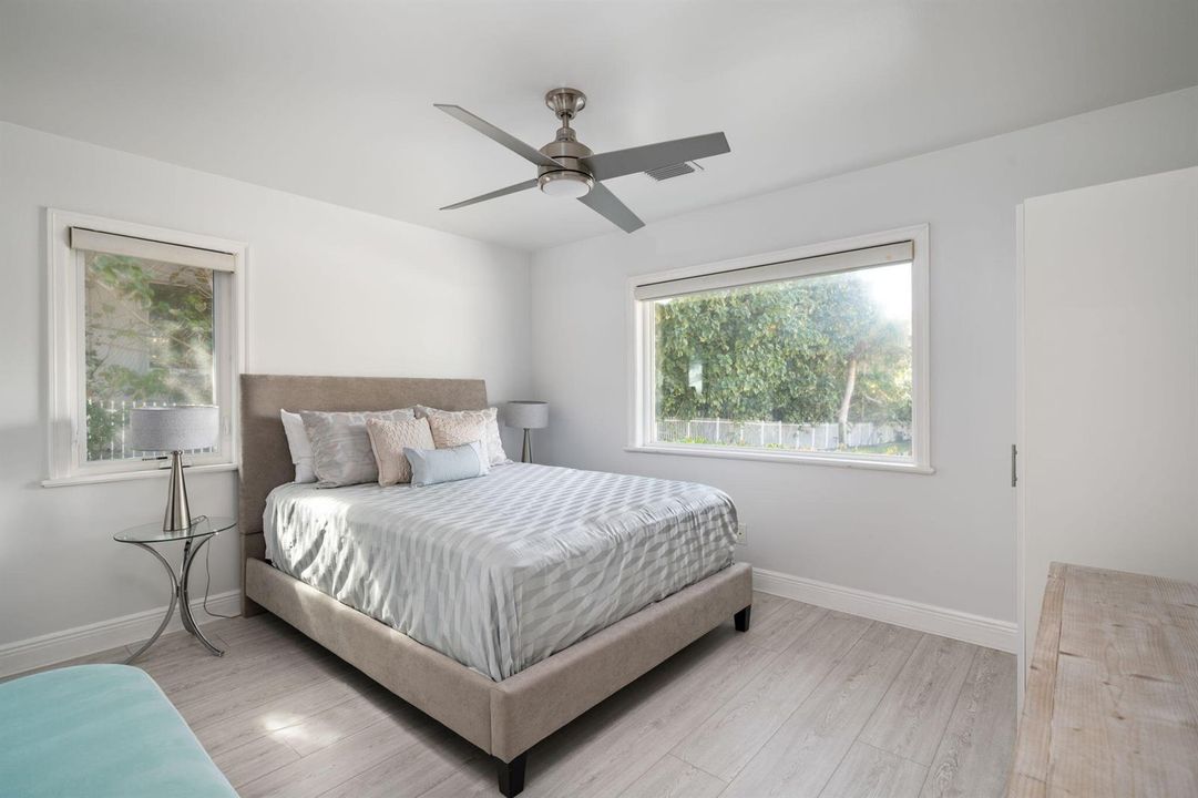 43-web-or-mls-3766 Ocean Dr-20