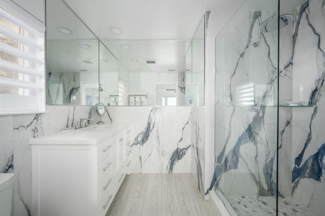40-web-or-mls-3766 Ocean Dr-18