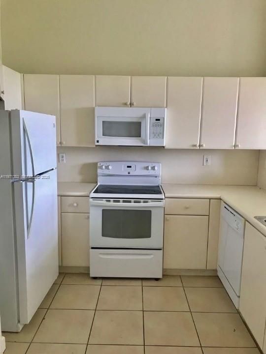 На продажу: $260,000 (3 спален, 2 ванн, 1182 Квадратных фут)