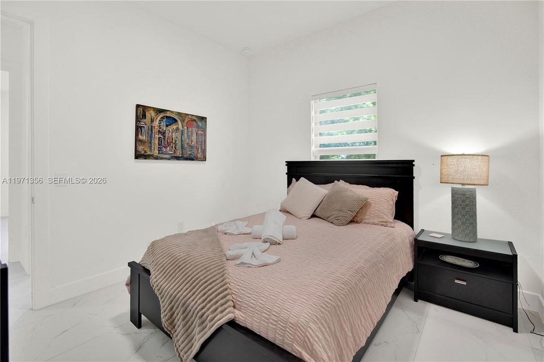 В аренду: $2,400 (3 спален, 2 ванн, 1200 Квадратных фут)