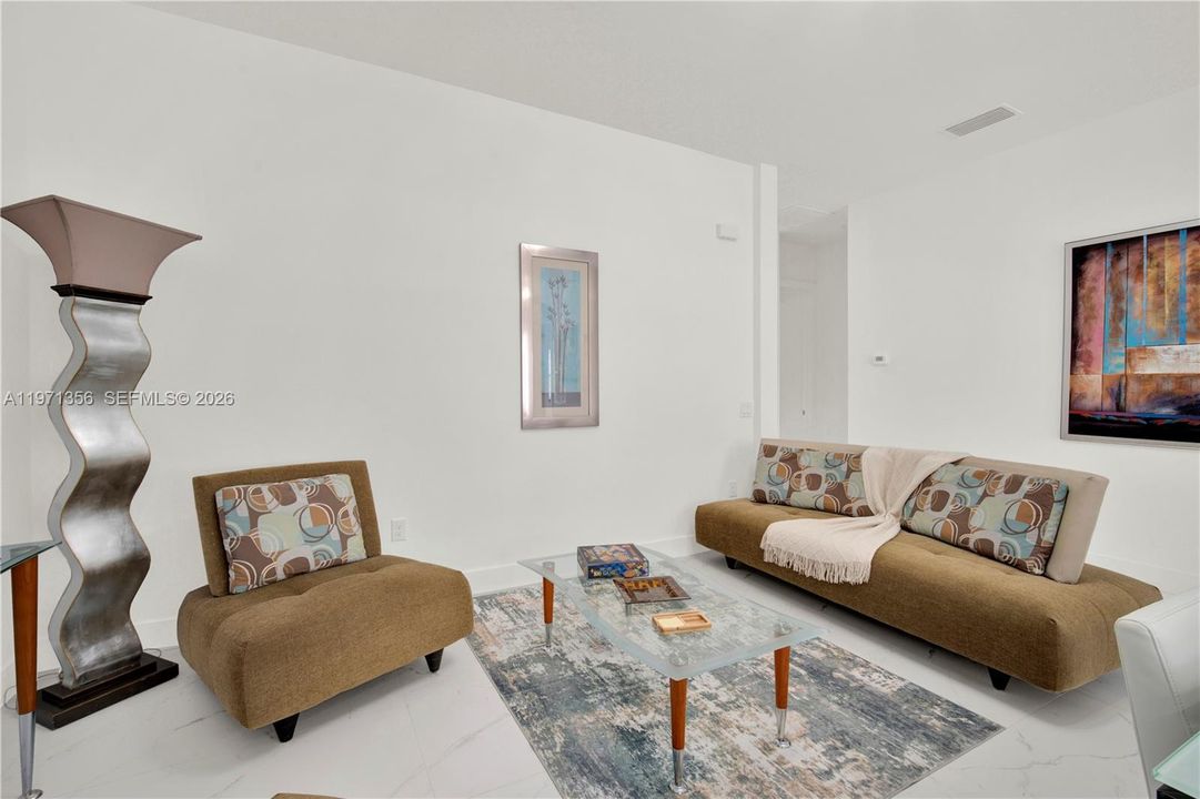 В аренду: $2,400 (3 спален, 2 ванн, 1200 Квадратных фут)