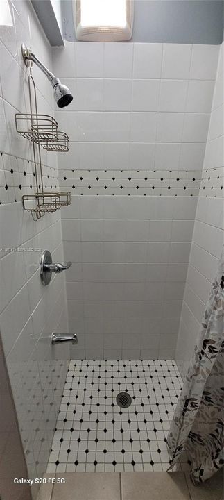 Activo con contrato: $273,000 (2 camas, 2 baños, 1292 Pies cuadrados)